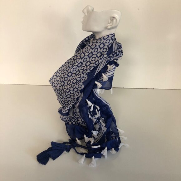 Blue White Geometric Pattern Tassel Scarf Wrap Square 39x41in - Picture 4 of 5
